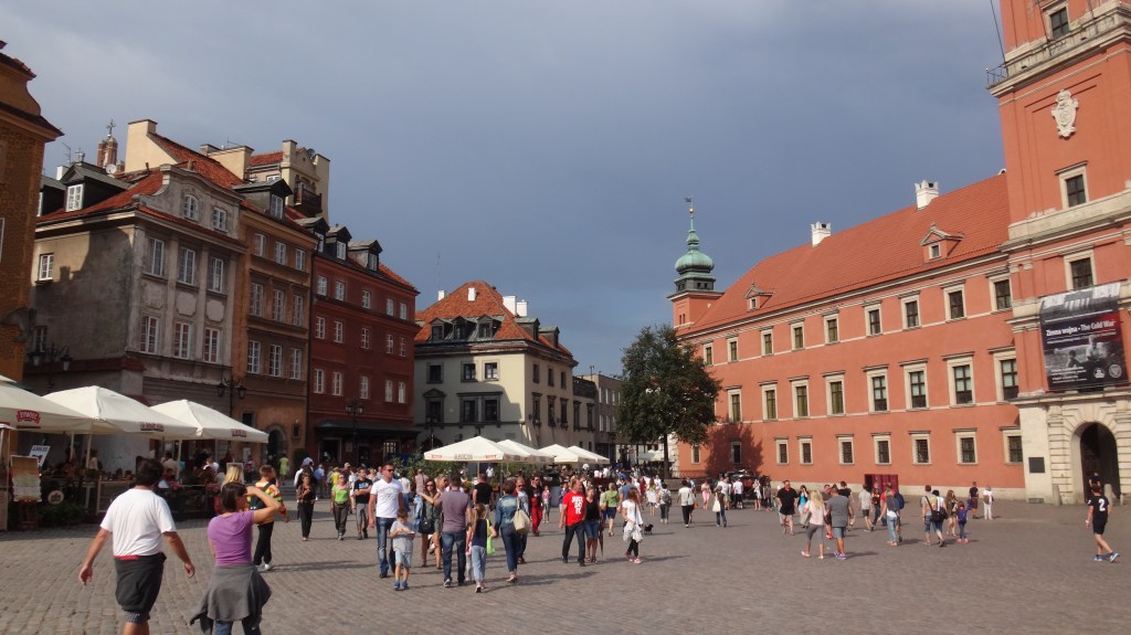 華沙的小孩雕塑