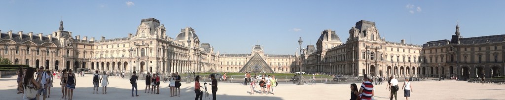 貝聿銘的金字塔